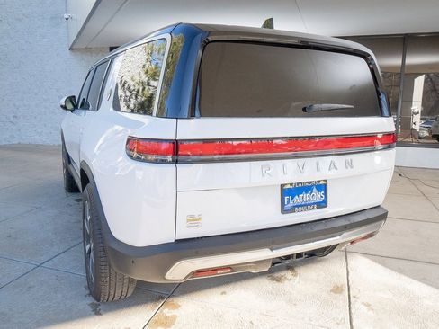 Used 2024 Rivian R1S Adventure image 5