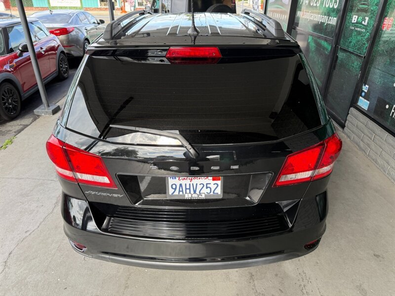 Used 2019 Dodge Journey SE w/ Premium Group FWD image 15