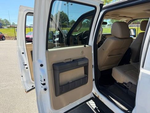 Used 2011 Ford F250 Lariat w/ Lariat Interior Pkg AWD/4WD image 28