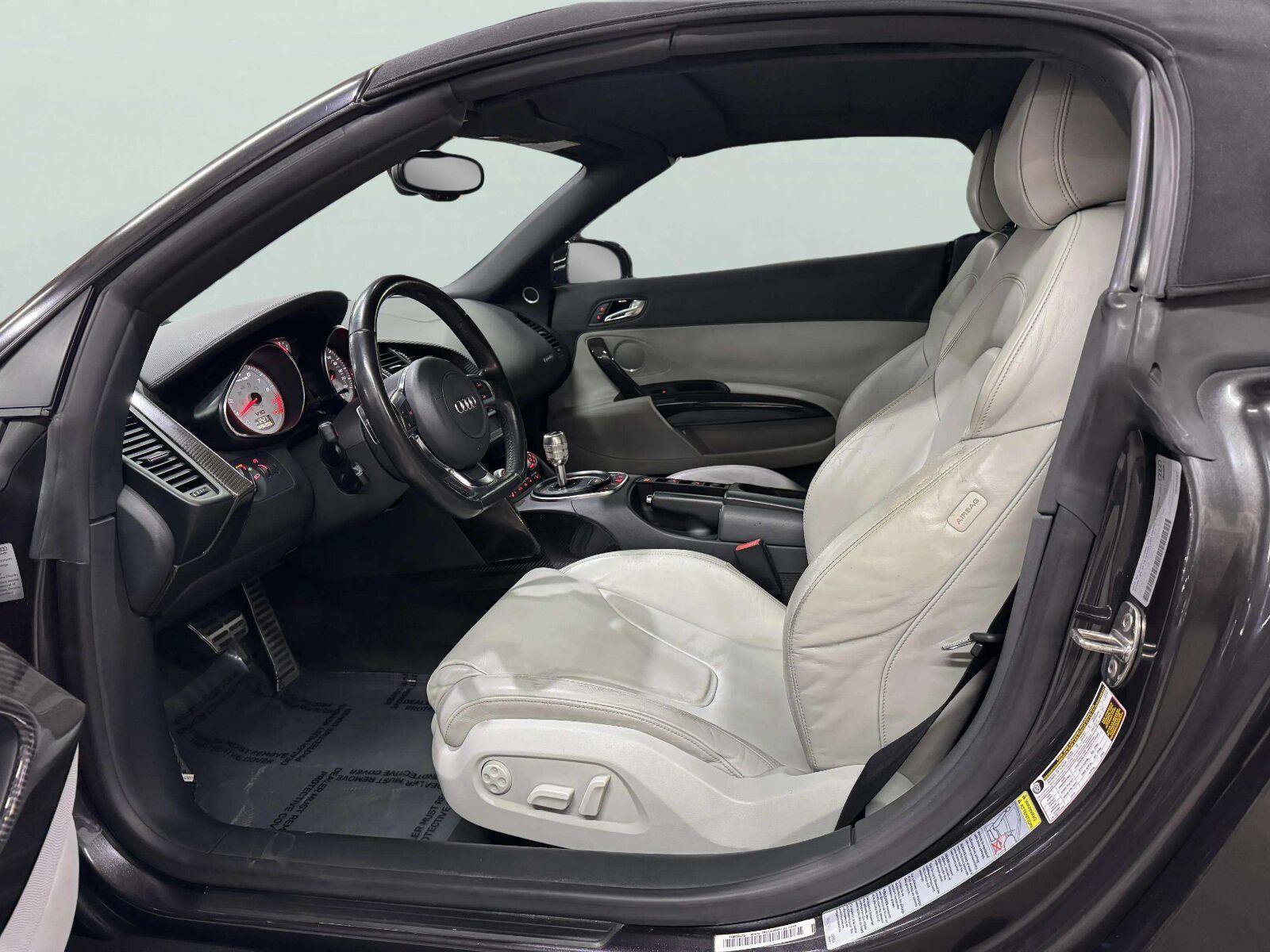Used 2011 Audi R8 V10 AWD/4WD image 32