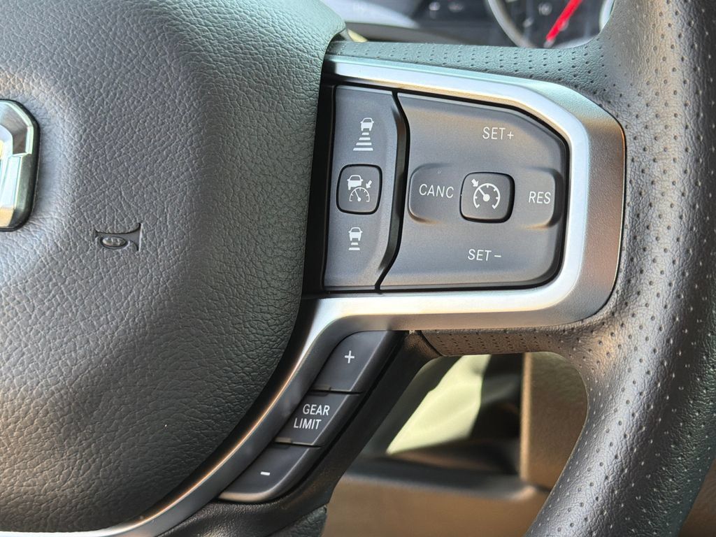 New 2026 RAM 1500 Express AWD/4WD image 27