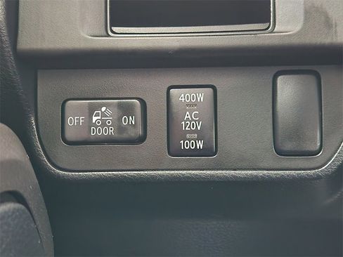 Used 2016 Toyota Tacoma SR image 24