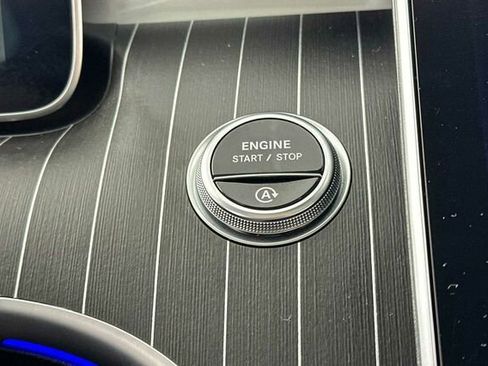 Used 2023 Mercedes-Benz C 300 C 300 4D Sedan image 25