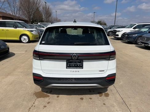 Used 2025 Volkswagen Taos S image 5