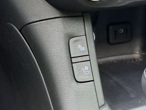 Used 2017 GMC Acadia Denali w/ Technology Package FWD image 23