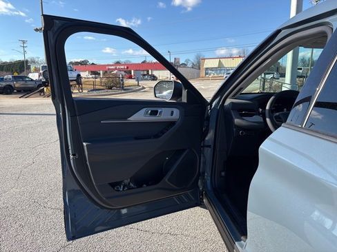 New 2026 Ford Explorer Active image 10