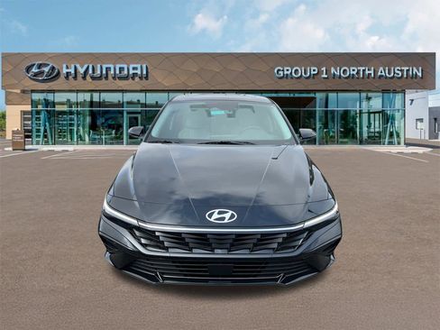 New 2026 Hyundai Elantra Limited FWD image 2