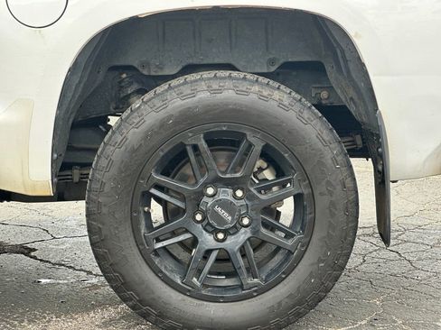 Used 2020 Toyota Tundra SR5 w/ SR5 Upgrade Package image 25