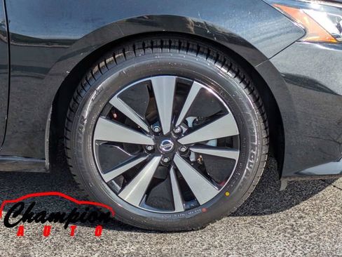 Used 2021 Nissan Altima 2.5 SV FWD image 12