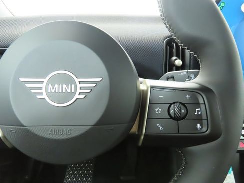 Used 2026 MINI Cooper 2-Door Hardtop FWD image 17