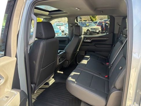 Used 2024 GMC Sierra 1500 SLT w/ SLT Premium Package image 23