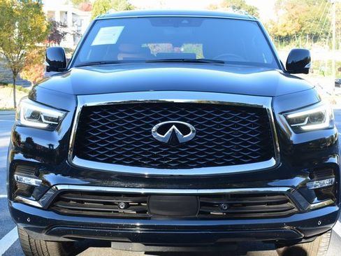 Used 2024 INFINITI QX80 Sensory image 4