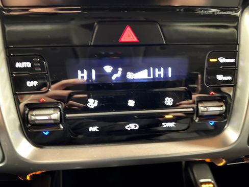 Certified 2021 Kia Sorento EX AWD/4WD image 24