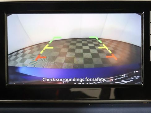 Used 2023 Nissan Versa SV image 37