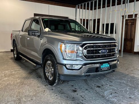 Used 2023 Ford F150 XLT w/ XTR Package image 3