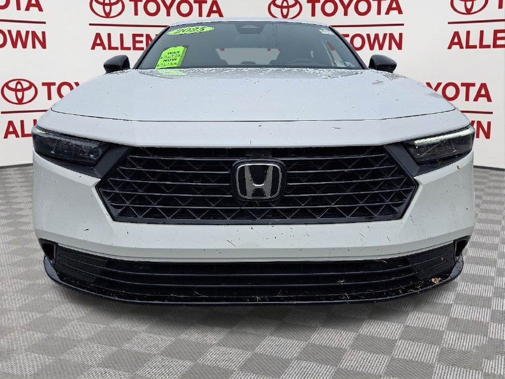 Used 2025 Honda Accord Sport image 2