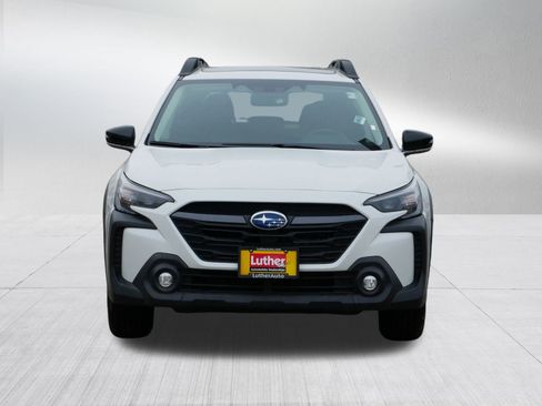 Used 2025 Subaru Outback Premium image 2