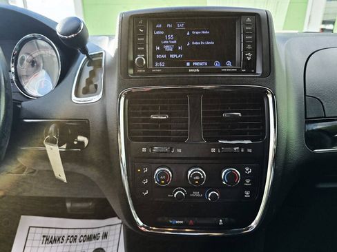 Used 2019 Dodge Grand Caravan SE FWD image 20