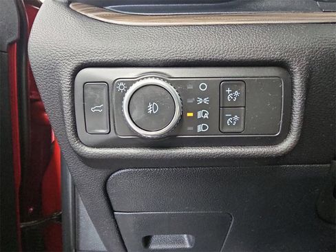 Used 2022 Ford Explorer Limited image 25