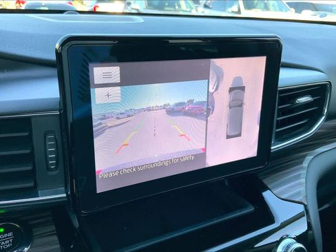 Used 2021 Ford Explorer Limited w/ Equipment Group 301A image 26