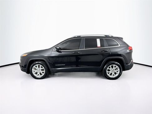 Used 2016 Jeep Cherokee Latitude image 9