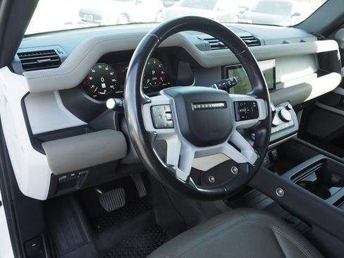 Used 2023 Land Rover Defender 110 SE image 13