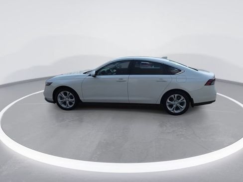 Used 2025 Honda Accord LX image 6
