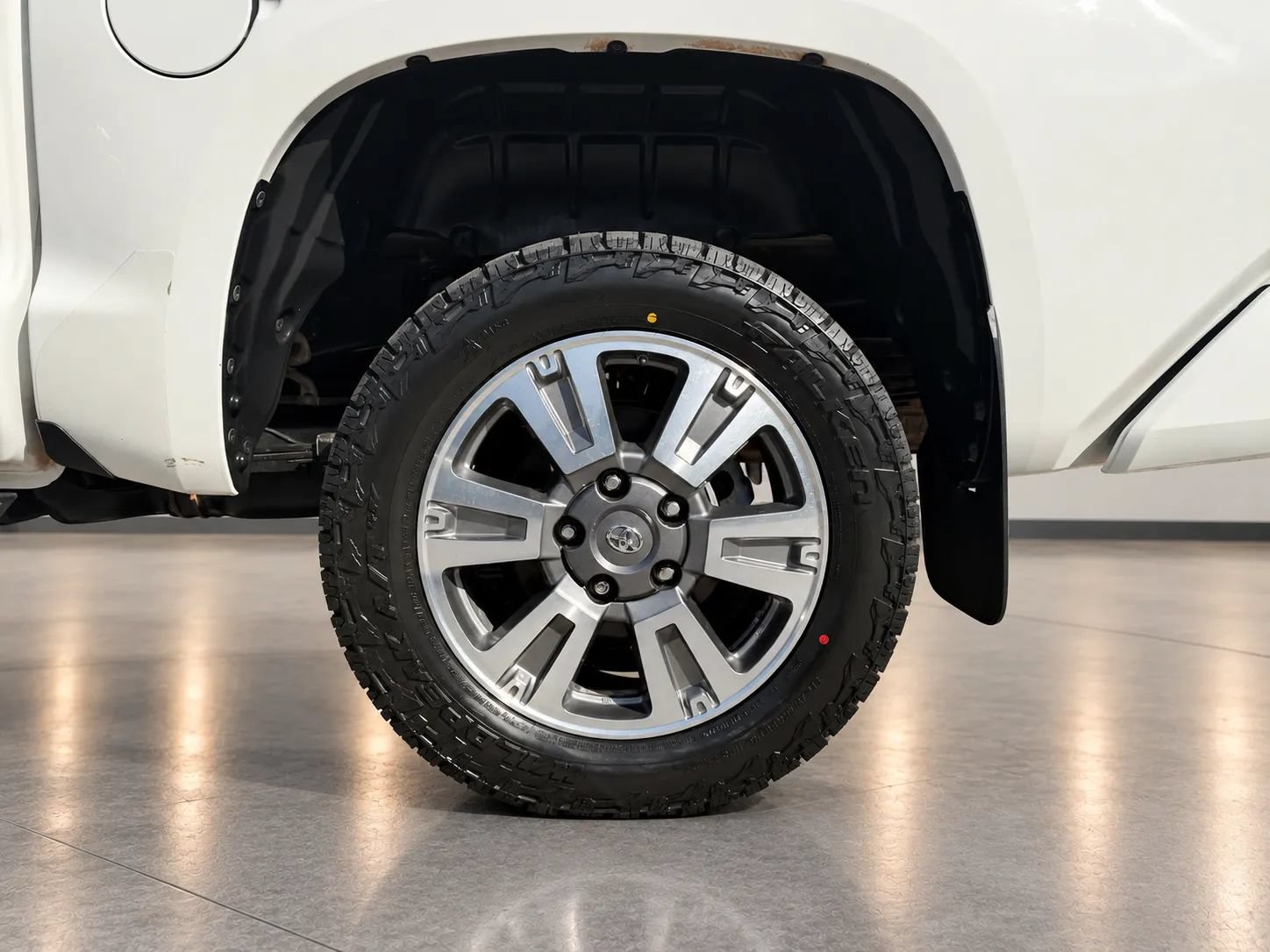 Used 2020 Toyota Tundra Platinum AWD/4WD image 28