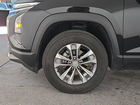 Used 2025 Chevrolet Equinox LT FWD image 39
