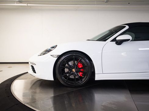 Used 2023 Porsche 718 Boxster S RWD image 11