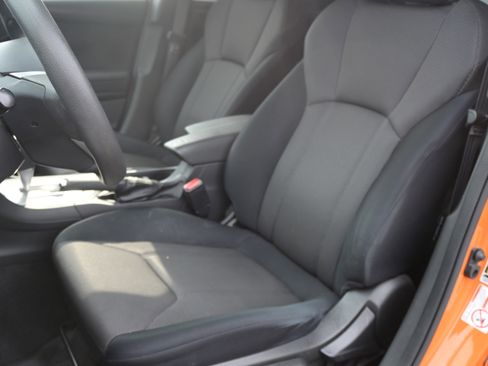 Used 2019 Subaru Crosstrek 2.0i image 11