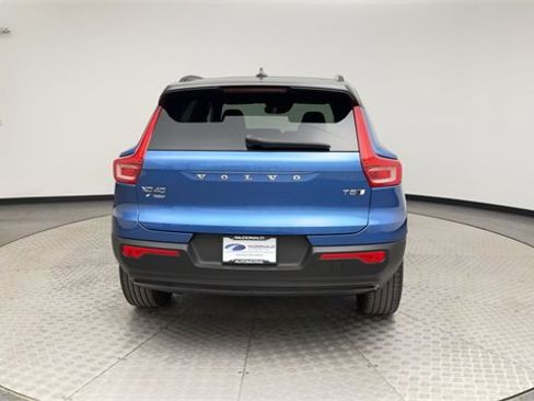 Used 2021 Volvo XC40 T5 R-Design w/ Advanced Package image 3
