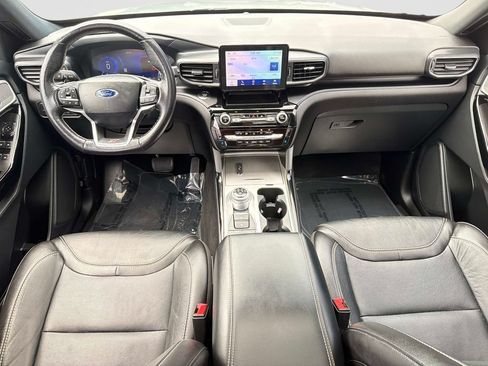 Used 2022 Ford Explorer ST w/ Equipment Group 401A AWD/4WD image 16