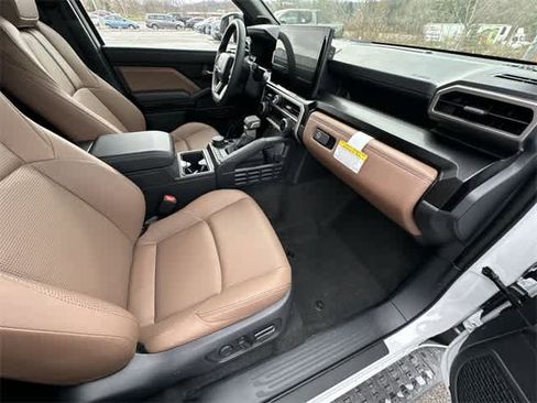 Used 2025 Toyota 4Runner Limited image 20