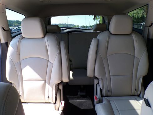 Used 2020 Buick Enclave Premium w/ Sun and Sites Package AWD/4WD image 21