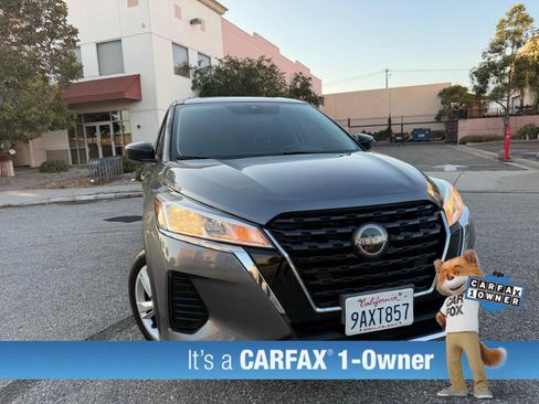 Used 2022 Nissan Kicks S FWD image 2