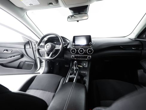 Used 2024 Nissan Sentra SV FWD image 17