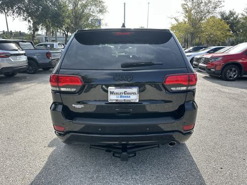 Used 2019 Jeep Grand Cherokee Altitude RWD image 5