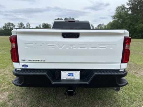 Used 2024 Chevrolet Silverado 3500 W/T AWD/4WD image 5