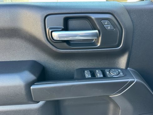 Certified 2022 Chevrolet Silverado 1500 Custom image 11