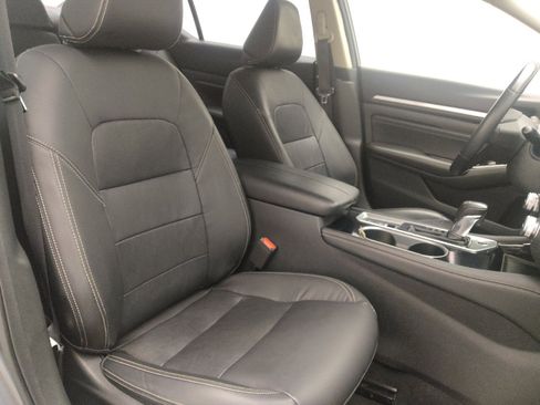Used 2020 Nissan Altima 2.0 Platinum FWD image 21