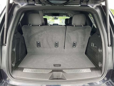 Certified 2022 Chevrolet Tahoe Z71 w/ Luxury Package AWD/4WD image 14