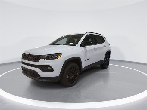 New 2026 Jeep Compass Latitude image 4