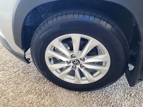 Used 2023 Toyota Corolla Cross LE FWD image 23