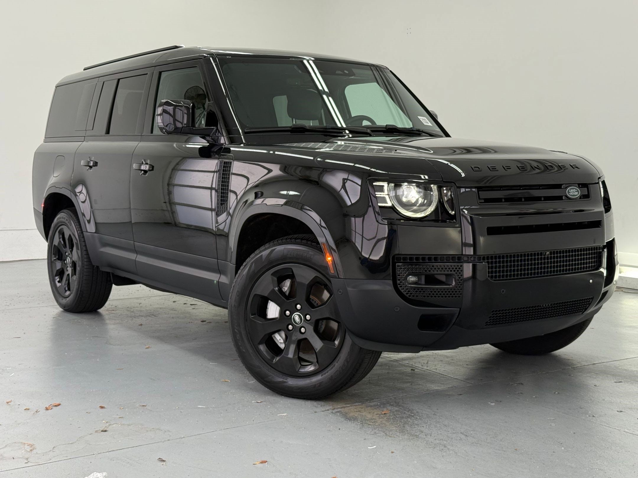Used 2025 Land Rover Defender 130 S AWD/4WD image 6