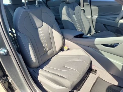 New 2026 Hyundai Elantra SEL Sport Premium image 18