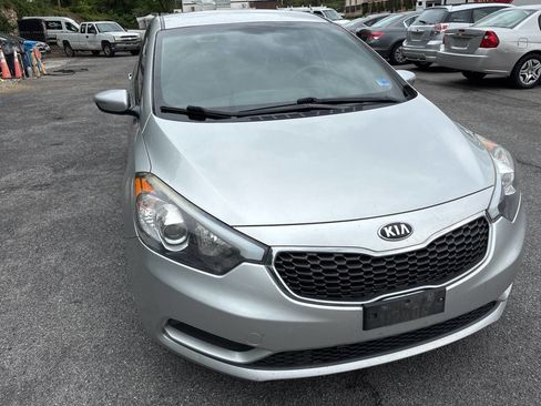 Used 2014 Kia Forte LX w/ Popular Package FWD image 3