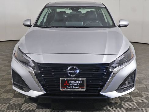 Used 2024 Nissan Altima 2.5 SL AWD/4WD image 13