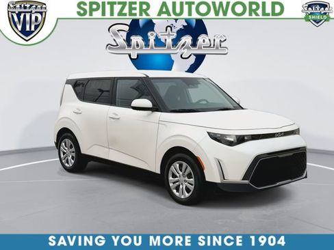 Used 2024 Kia Soul LX image 3