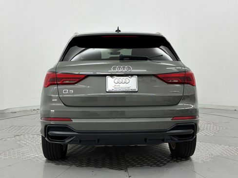 Certified 2021 Audi Q3 2.0T Premium w/ Convenience Package AWD/4WD image 10